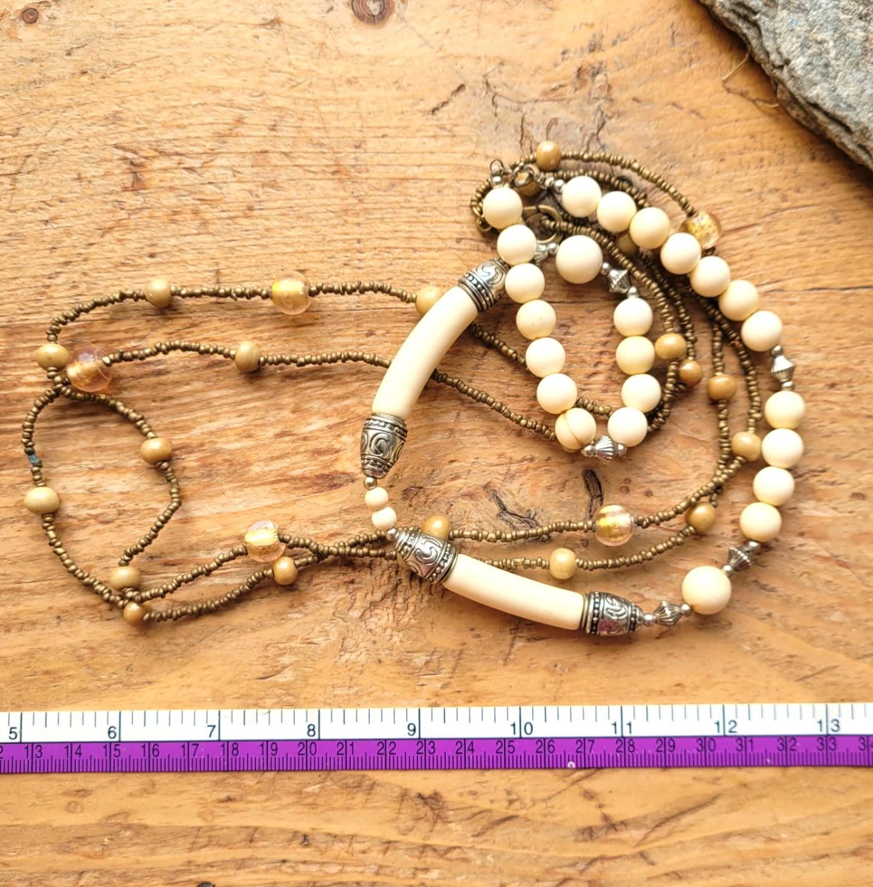 Set van twee vintage halskettingen met glazen en harsparels – photo 7